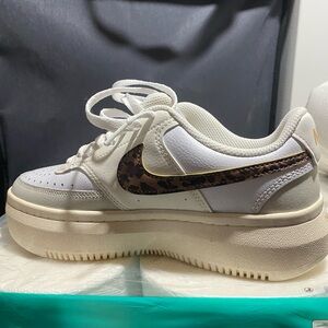 Nike sneakers never worn 7.5 white with leopard swish